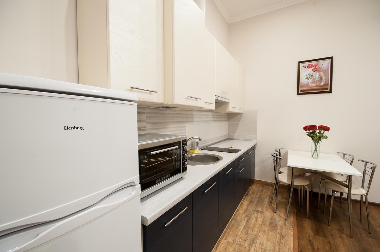 Wonderful Flat On City Center Oujhorod Extérieur photo